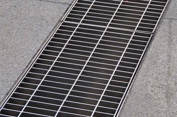 800寬303/30/100熱鍍鋅排水溝蓋板適用于公園、操場(chǎng)